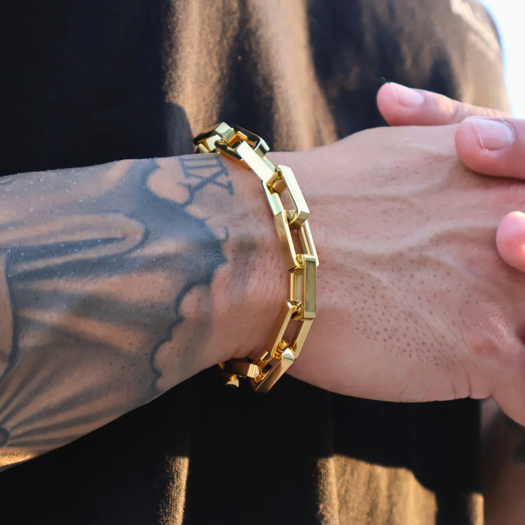 Boxed Anchor Bracelet (Gold) - 10mm - Image 2