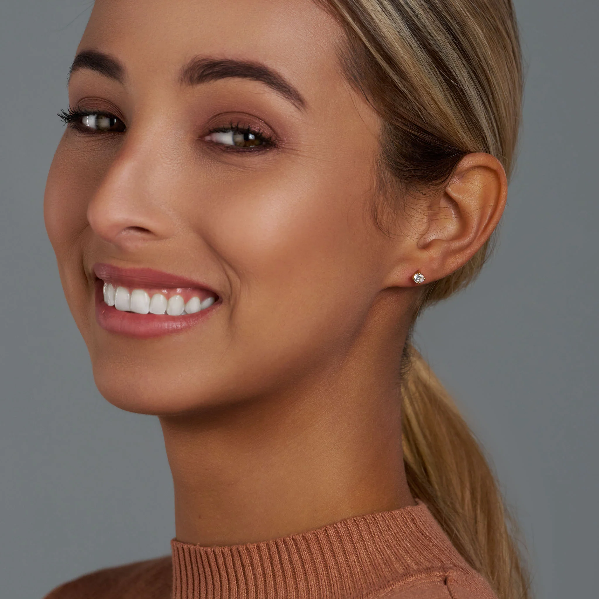 Classic Stud Earrings (Gold) - Image 3