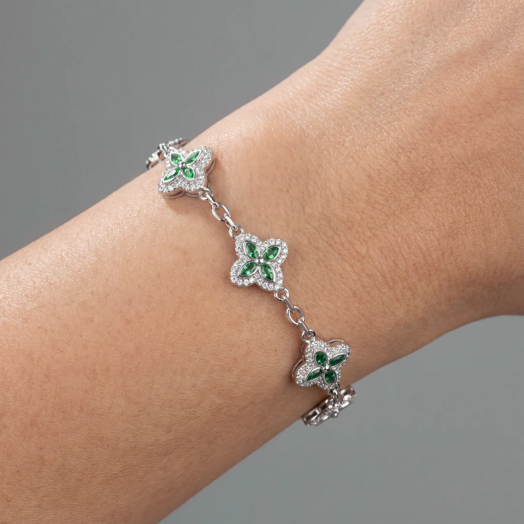 Green Clover Icon Bracelet - Image 3