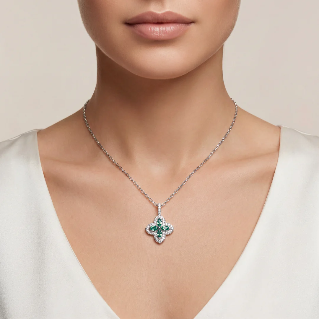 Green Clover Icon Pendant - Image 3