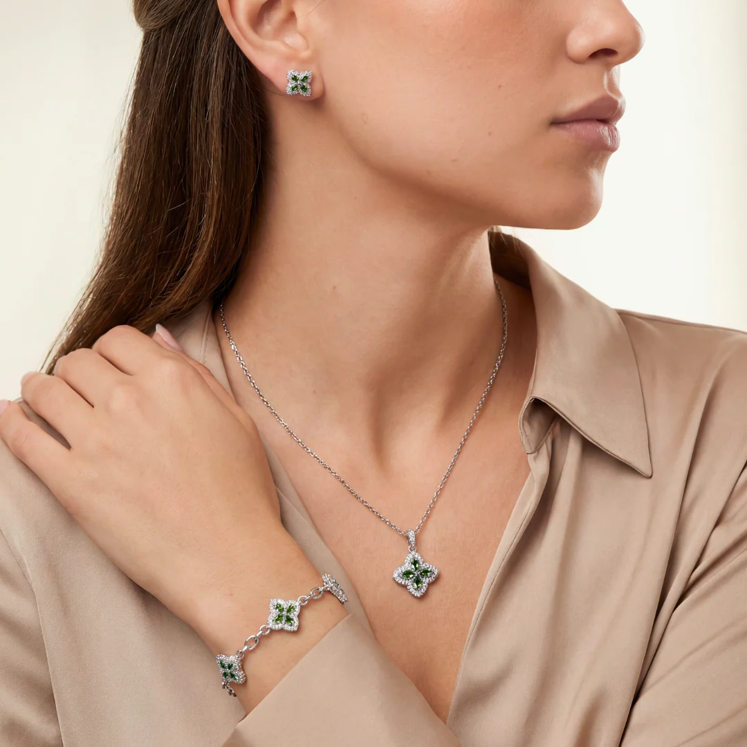 Green Clover Icon Pendant + Bracelet + Earrings - Image 3