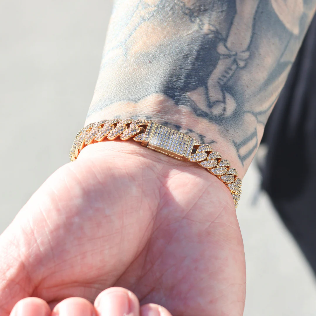 Iced Cuban Bracelet (Gold) - 10mm - Image 4